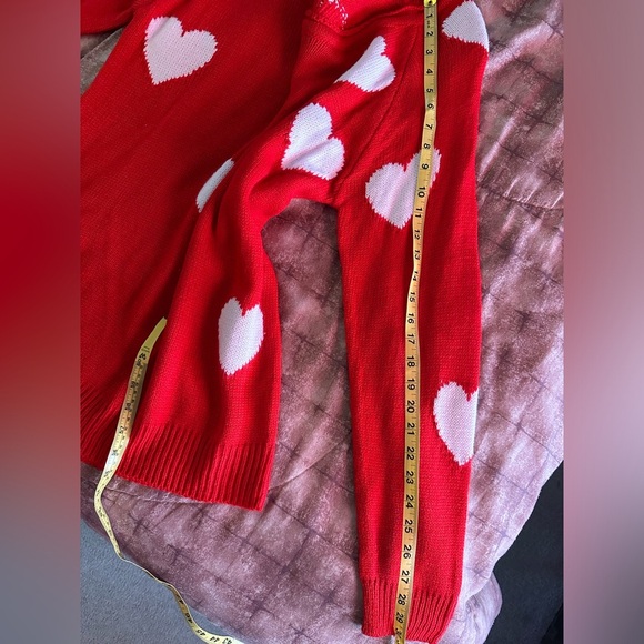 Julia Rose Amora Heart Sweater - Medium - NWT- Red White 100% Acrylic - Picture 9 of 9